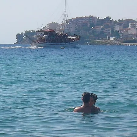 In Bb - Welcome To Petunia, In Neos-marmaras,xalkidiki ,greece, Triple 1 Gæstehus *