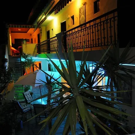 In Bb - Welcome To Petunia, In Neos-marmaras,xalkidiki ,greece, Triple 1 * Neos Marmaras